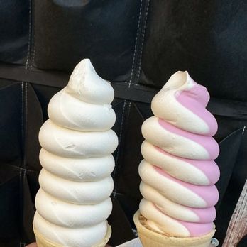 Meadowlark Dairy - Vanilla & Vanilla/Strawberry swirl - Ice Cream & Frozen Yogurt Near Me - Pleasanton, California Meadowlark Dairy - Vanilla & Vanilla/Strawberry swirl - Ice Cream & Frozen Yogurt Near Me - Pleasanton, California