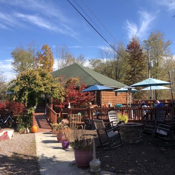 Lucky Dog Cafe - Ramp entrance - Cafes Near Me - Confluence, Pennsylvania