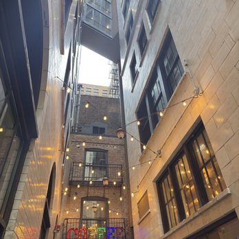 Hero Coffee and Bagel Bar - Exterior - Coffee & Tea Near Me - Chicago, Illinois