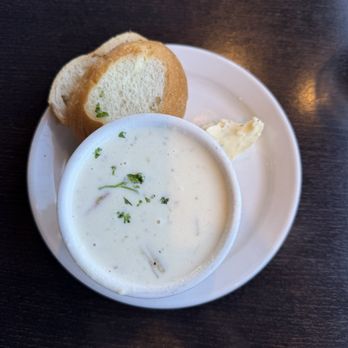 Jack's Seafood - The best clam chowder of the entire north coast! So light and flavorful! Served with a side of sour dough and seasoned butter. Yum! - Seafood Near Me - Eureka, California