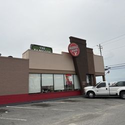 Huddle House - Aug 2023 - Exterior