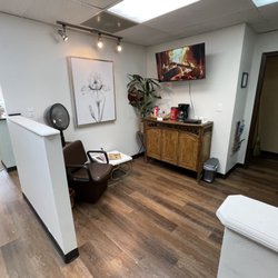Bella & Company SALON - Salon Floor