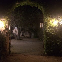Domaine Favoret - Entrata cortile