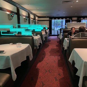 Osso Steakhouse - Interior booths - Steakhouses Near Me - San Francisco, California Osso Steakhouse - Interior booths - Steakhouses Near Me - San Francisco, California