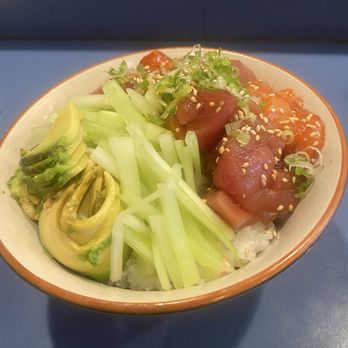 Malulu Sushi - Sushi Bars Near Me - San Clemente, California