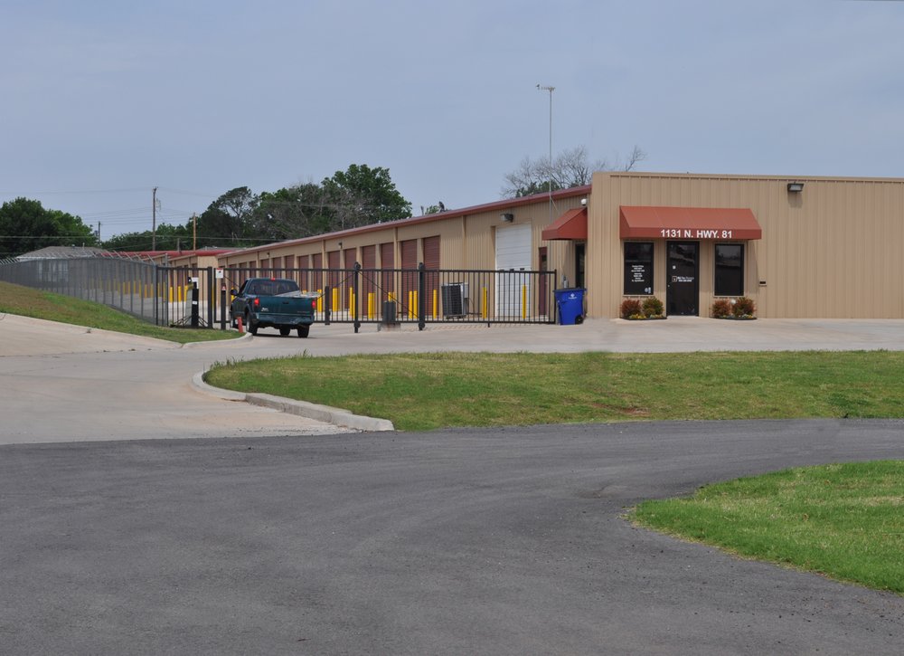 OAK TREE STORAGE Updated August 2024 1131 N Highway 81, Duncan