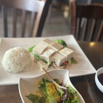 Maguro - Sushi Bars Near Me - New York, New York Maguro - Sushi Bars Near Me - New York, New York