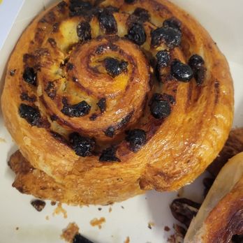 Cream Pan - Pastries - Bakeries Near Me - Tustin, California