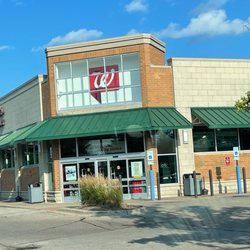 Walgreens - Walgreens in Woodstock