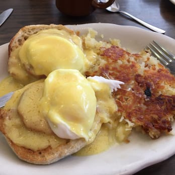 Yellow Rose Cafe - Eggs Benedict and thick slices of hand carved ham under those eggs! - Diners Near Me - Chicago, Illinois Yellow Rose Cafe - Eggs Benedict and thick slices of hand carved ham under those eggs! - Diners Near Me - Chicago, Illinois