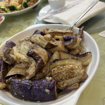Wing Hing Seafood Restaurant - Garlic eggplant - Seafood Near Me - Brooklyn, New York