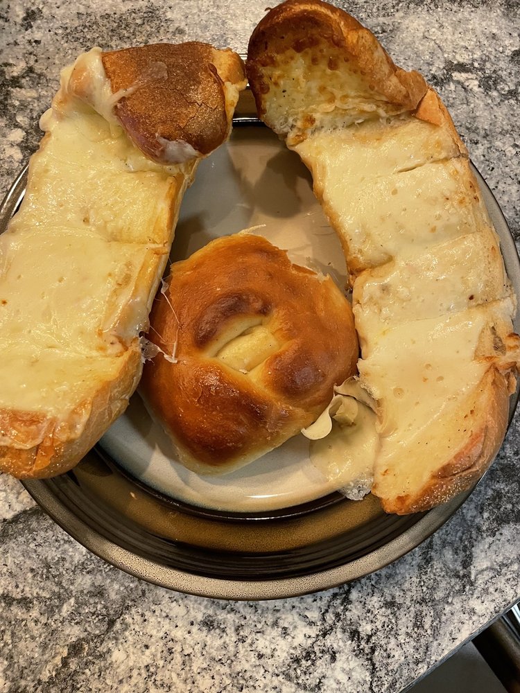 ILLIANO’S PIZZERIA 72 Photos & 101 Reviews 510 W Main St, Meriden