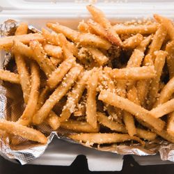 Bad Mother Truckers - Garlic parmesan fries