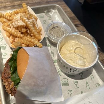 Shake Shack Brackenridge Park - Fast Food Near Me - San Antonio, Texas Shake Shack Brackenridge Park - Fast Food Near Me - San Antonio, Texas