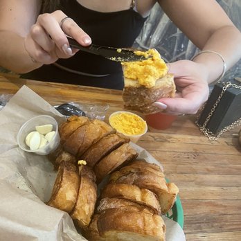 Earl's Beer & Cheese - Famous Beer Cheese - Bars Near Me - New York, New York