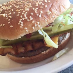 Bacon Cheeseburger w coleslaw