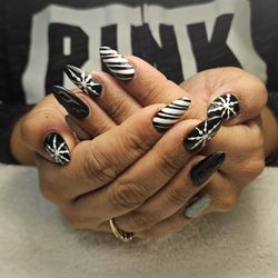 17 Nails