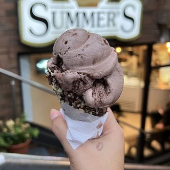 Summer's Ice Cream - Chocolate fudge brownie - Ice Cream & Frozen Yogurt Near Me - Toronto, Ontario Summer's Ice Cream - Chocolate fudge brownie - Ice Cream & Frozen Yogurt Near Me - Toronto, Ontario