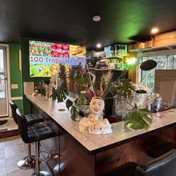 Treehouse Juice Bar