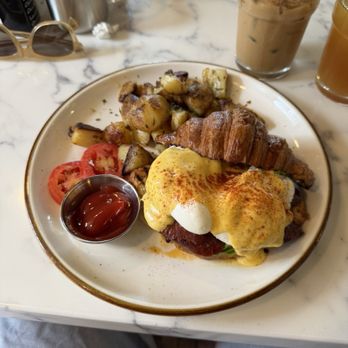 Blue Daisy - Eggs Benedict w/ Sujuk, Avocado, and Croissant - Creperies Near Me - Santa Monica, California Blue Daisy - Eggs Benedict w/ Sujuk, Avocado, and Croissant - Creperies Near Me - Santa Monica, California