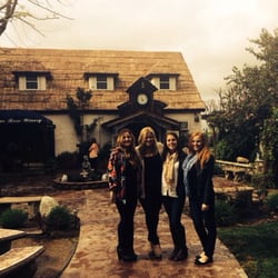Temecula Black Car - Cutest winery