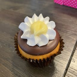 Boston Cream Pie Cupcake