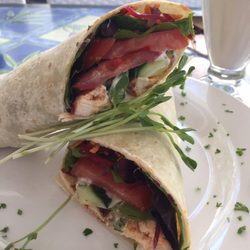 Cafe Bravo - Tandoori chicken wrap special