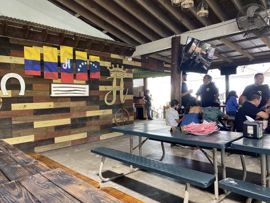 JH Carne En Vara a la Llanera by null