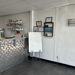 Protein Bar Oasis - The inside