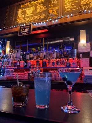 Blondie's Bar by null