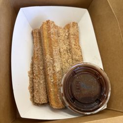Nacho Don - Cream filled churros