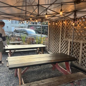 El Camion - Bench patio seating - Mexican Near Me - Seattle, Washington El Camion - Bench patio seating - Mexican Near Me - Seattle, Washington