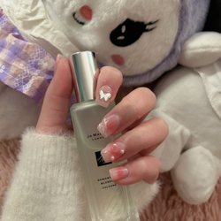 Lee Nails