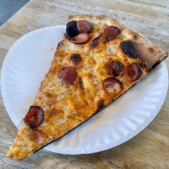 WonderSlice Pizza - Dry, stale, overpriced ($6.49!) slice of pepperoni pizza. Avoid! - Pizza Near Me - San Antonio, Texas