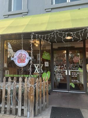 Sen Organic Farmers Market by null