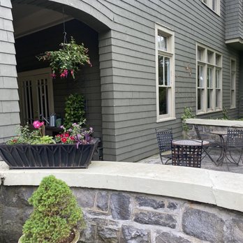 Princess Anne Hotel - Outdoor Seating - Hotels Near Me - Asheville, North Carolina