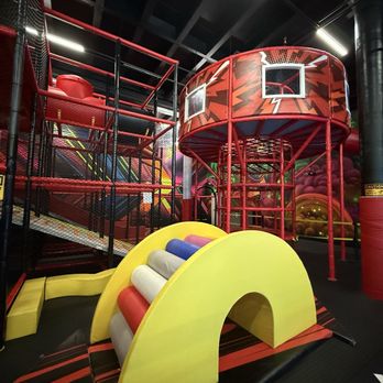 Jump Club Trampoline - Trampoline Parks Near Me - Tujunga, California