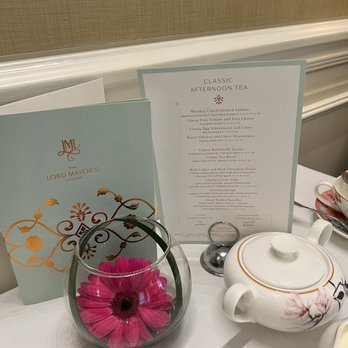 The Lord Mayor's Lounge - Menu and fresh flowers at every table - Lounges Near Me - Dublin, D The Lord Mayor's Lounge - Menu and fresh flowers at every table - Lounges Near Me - Dublin, D
