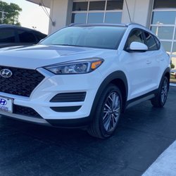 ROUND ROCK HYUNDAI - 62 Photos & 422 Reviews - 2405 N Interstate 35 ...