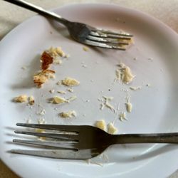 Brownie's Bean Blossom Family Restaurant - Well, that didn't take long.  I didn't leave any of those crumbs on the plate.