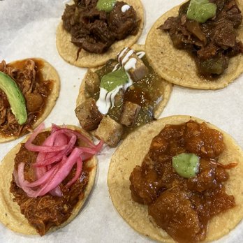 Guisados - 6 taco sampler was amazing! - Tacos Near Me - Burbank, California Guisados - 6 taco sampler was amazing! - Tacos Near Me - Burbank, California