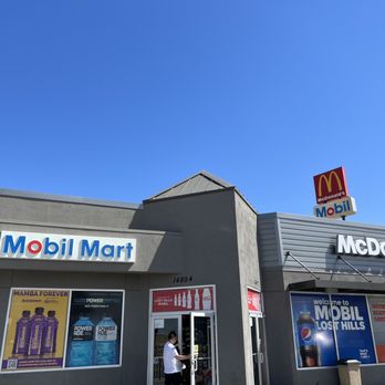 McDonald's - Outside - Fast Food Near Me - Lost Hills, California
