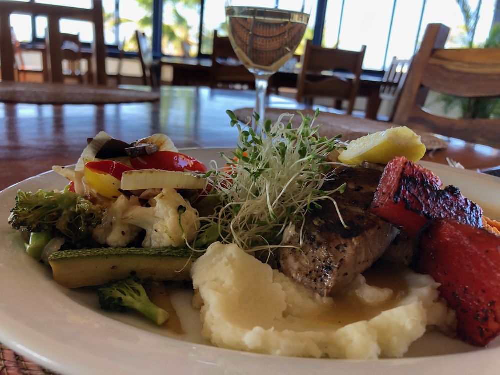 Efren's restaurant & bar - operated by Joris