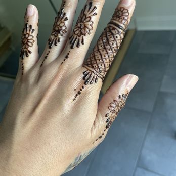 Henna by Prachi - My fingers - Henna Artists Near Me