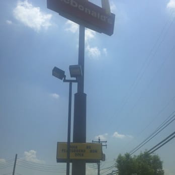 McDonald's - Burgers Near Me - Houston, Texas McDonald's - Burgers Near Me - Houston, Texas
