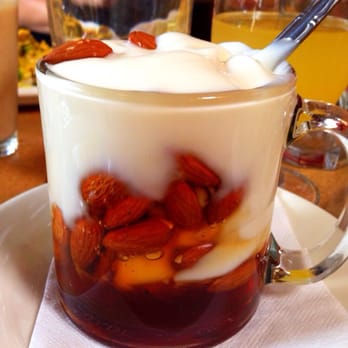 Gravy - Yogurt parfait - American Near Me - Portland, Oregon