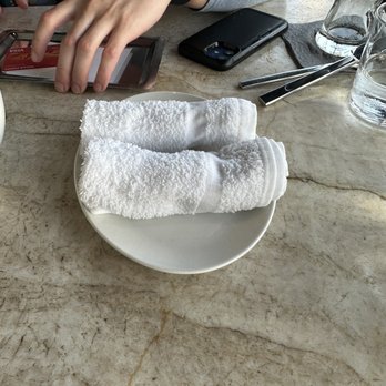 Nick's Manhattan Beach - Warm towels - American Near Me - Manhattan Beach, California Nick's Manhattan Beach - Warm towels - American Near Me - Manhattan Beach, California