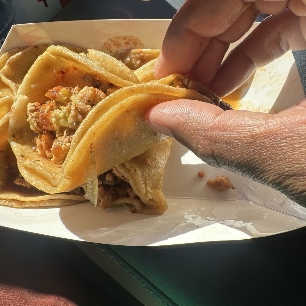 La Central Market - Pollo asado taco - Convenience Stores Near Me - San Diego, California