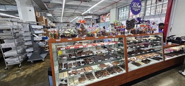 Li-Lac Chocolates by null