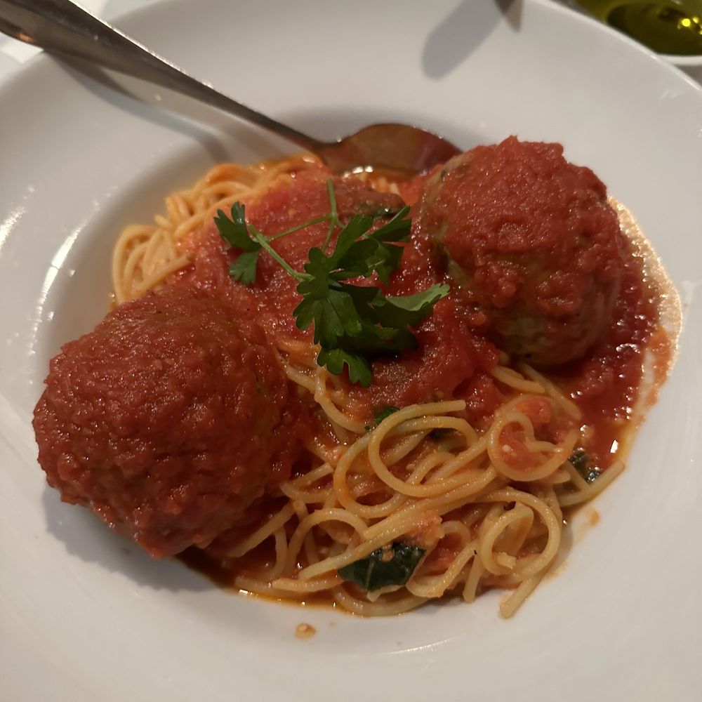 Rosebud - Spaghetti & Meatballs - Italian Near Me - Chicago, Illinois